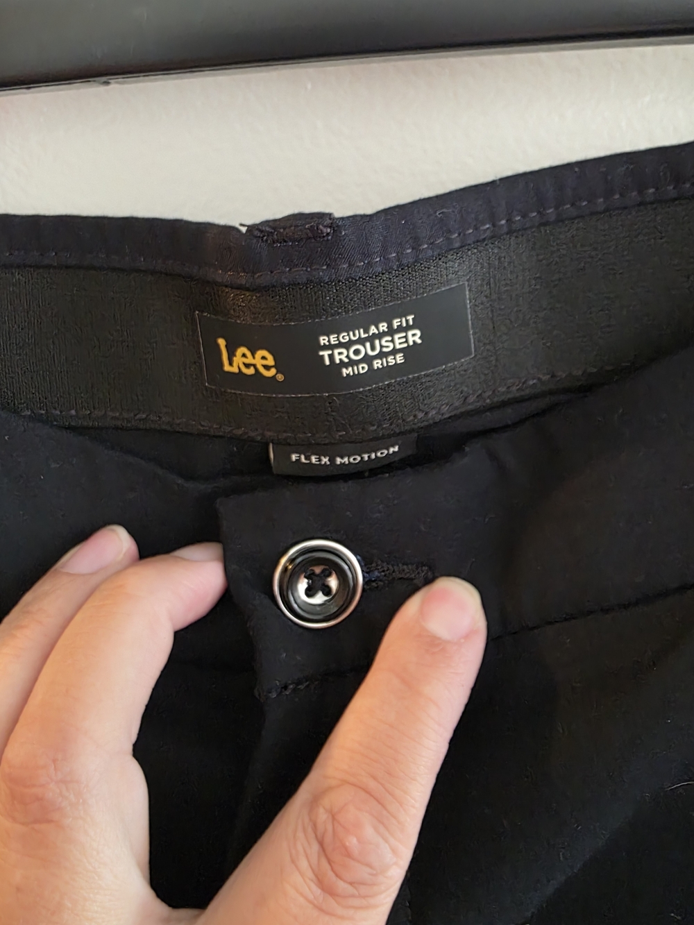 Lee Black Regular Fit Mid-Rise Trousers 16 Short